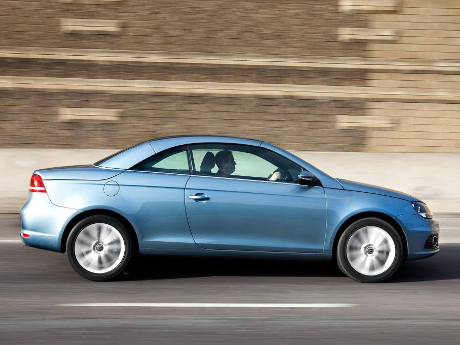  Volkswagen Eos 2.0 TDi BlueMotion 2010 года  (UK) (фото 20 из 29)